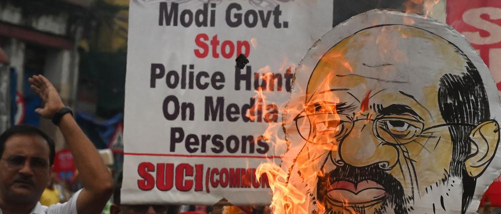 Demonstranten bei Protesten gegen Premier Modi. 