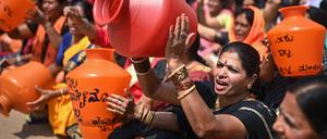Schrei nach Wasser: Proteste gegen die Versorgungskrise im indischen Bengaluru, März 2024. 