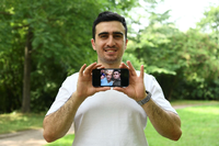 Das Selfie ging um die Welt. 2015 nahm Anas Modamani den Schnappschuss mit der Bundeskanzlerin auf. Foto: REUTERS