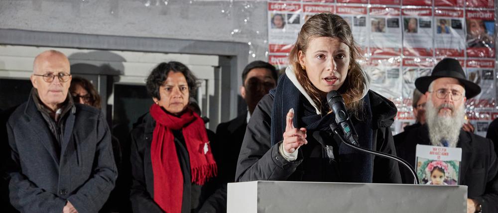 Die Organisation von „Fridays for Future“ in Deutschland und prominente Vertreterinnen und Vertreter wie Luisa Neubauer bezogen in den vergangenen Wochen wiederholt Stellung gegen Antisemitismus und Israel-Feindlichkeit. 
