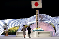 Gedenken an die Opfer von Fukushima: Kaiser Naruhito und Kaiserin Masako in Tokio Foto: Reuters/Behrouz Mehri/Pool