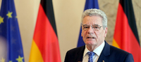 Altbundespräsident Joachim Gauck hat eine gesellschaftliche Debatte angestoßen. Foto: Friso Gentsch/dpa