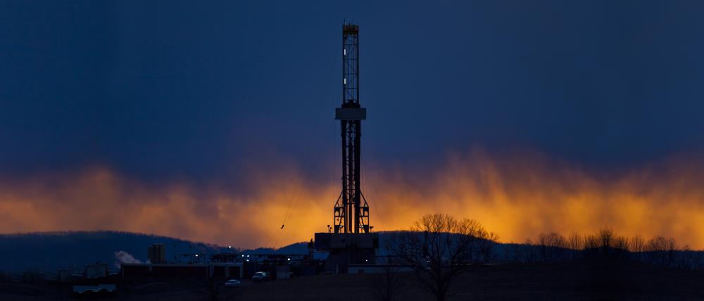 Der Bohrturm einer Ölförderplattform, die nach dem Prinzip des „Fracking“ arbeitet.