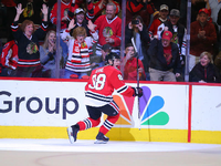 Wieder einer drin. Chicagos Patrick Kane ist als erster US-Amerikaner Topscorer in der NHL geworden. Foto: Reuters