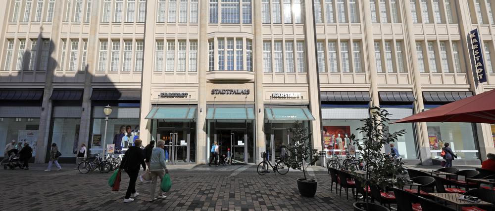 Das Kaufhaus Karstadt in der Brandenburger Straße.