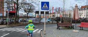 Kinder können in der Jugendverkehrsschule Schöneberg das Radfahren in sicherer Umgebung üben. 