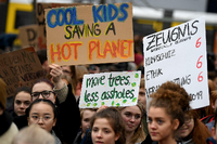 Schüler von "Fridays for Future" streiken für besseren Klimaschutz. Foto: DPA/Britta Pedersen