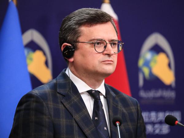 Dmytro Kuleba, Außenminister der Ukraine, fordert die Nato nachdrücklich zu einer Bündnis-Einladung auf. 