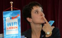 Frauke Petry steht an der Spitze des AfD-Landesverbandes Sachsen Foto: Hendrik Schmidt/picture alliance/dpa