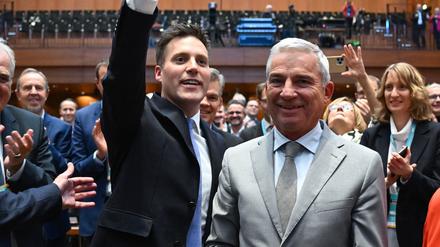 Manuel Hagel (links) hat Ende November Thomas Strobl (rechts) als Vorsitzenden der baden-württembergischen CDU abgelöst.