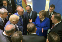 Was wird aus Nord Stream 2: Kanzlerin Merkel mit dem russischen Präsidenten Putin (Archivbild) Foto: dpa/Kay Nietfeld