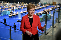 Schottlands Regionalpräsidentin Nicola Sturgeon bei der Auszählung der Stimmzettel in Glasgow. Foto: Jeff J. Mitchell/REUTERS