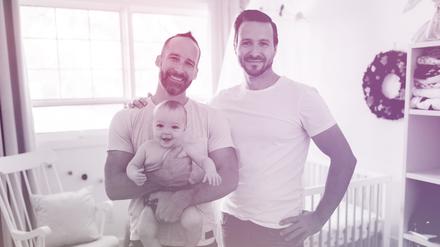 Zwei Väter, ein Kind: Die kleine Gruppe gegen- und gleichgeschlechtlicher Lebensgemeinschaften mit Kindern hat am stärksten zugenommen.
