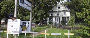 In diesem Haus in Plainfield wurde ein Junge getötet und eine Frau lebensgefährlich verletzt.