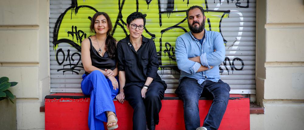 Maryam Mardani, Nana Morozova und Khalid Al Aboud, Redakteure bei „Amal, Berlin!“