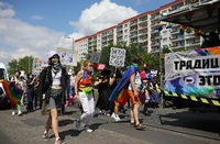 Das war der Marzahn Pride 2020. Foto: REUTERS/Hannibal Hanschke