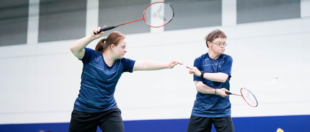 Stepan Syniukov and Anna Sapon starten für die Ukraine im Badminton.