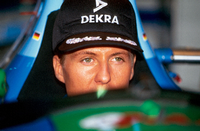 Angstfrei und mitunter rücksichtslos gegenüber sich selbst und seine Fahrerkollegen: Michael Schumacher an seinem Arbeitsplatz. Foto: Netflix