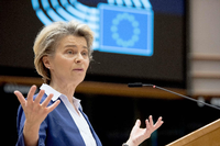 EU-Kommissionschefin Ursula von der Leyen und die EU finden die Lieferverzögerungen beim Impfstoffhersteller Astrazeneca inakzeptabel. Foto: imago images/Xinhua