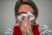 Eine herkömmliche Erkältung könnte Schutz gegen das neue Coronavirus bieten. Foto: picture alliance / dpa/Axel Heimken