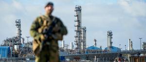 Norwegen, der größte Gaslieferant Europas, verstärkt die Sicherheitsvorkehrungen rund um seine Ölanlagen.