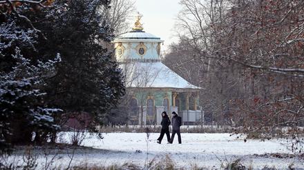 Winterliches Welterbe in Potsdam. Das Chinesisches Teehaus im Park Sanssouci.