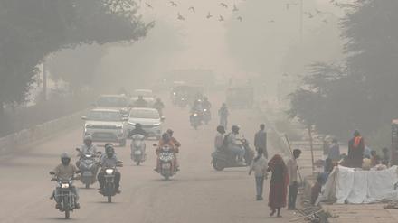 Die Smogkrise wird zunehmend zum Wachstumshindernis in dem bevölkerungsreichsten Land der Welt.