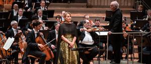 Elina Garanca und Daniel Barenboim mit den Berliner Philharmonikern.