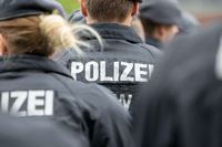 Ein Skandal um rechtsextreme Chatgruppen erschüttert die Polizei in NRW. (Symbolbild) Foto: Imago/Deutzmann