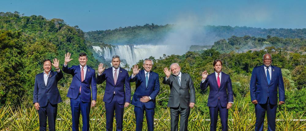 Anfang Juli trafen sich die Staats- und Regierungschefs von Lateinamerika in Argentinien. Nun geht es weiter nach Belgien für Gespräche mit der EU.  