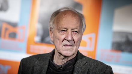 Werner Herzog in der Deutsche Kinemathek, die dem Regisseur gerade eine Ausstellung widmet.