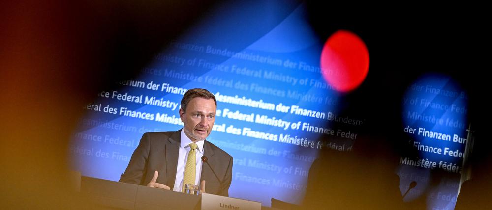 Bundesfinanzminister Christian Lindner (FDP) würde das Dschungelcamp bereichern, oder?
