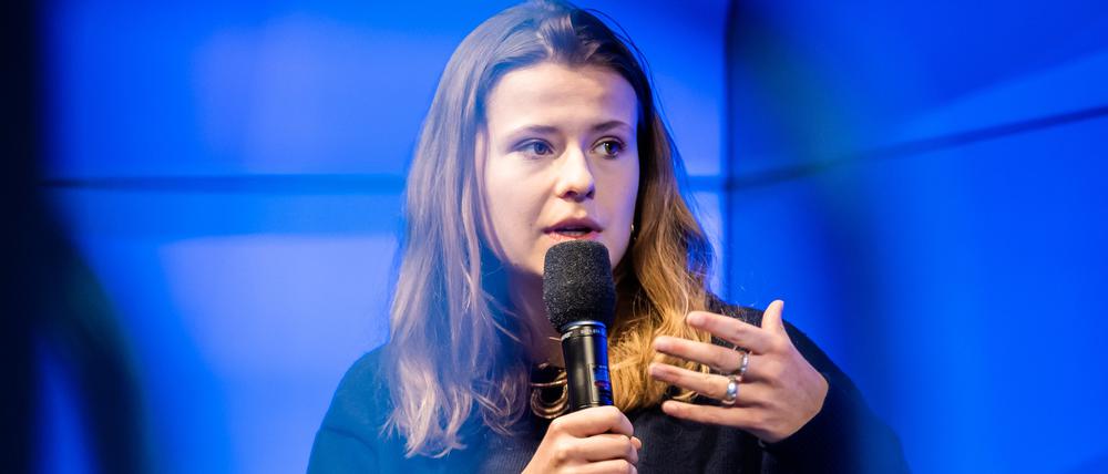 Luisa Neubauer, Klimaaktivistin, spricht bei einer Pressekonferenz zur Initiative «Erstwahlprofis» im Februar 2023.