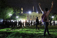 Proteste gab es auch vor dem Weißen Haus In der Hauptstadt Washington. Foto: Tom Brenner/REUTERS
