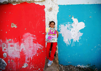 Roma-Mädchen bei einer Kunstaktion in Ungarn Foto: Reuters