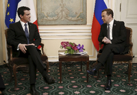 Frankreichs Premier Manuel Valls und sein russischer Amtskollege Dmitri Medwedew am Samstag am Rande der Münchner Sicherheitskonferenz. Foto: REUTERS