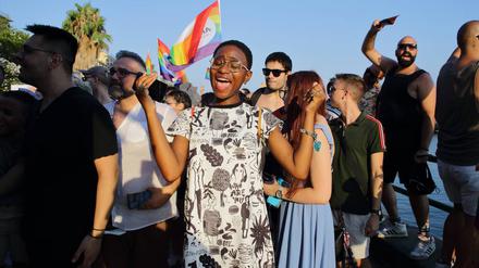 Gay-Pride-Marsch im italienischen Salerno in diesem Jahr. Die Community will gegen Rückschritte unter einer rechten Regierung kämpfen.