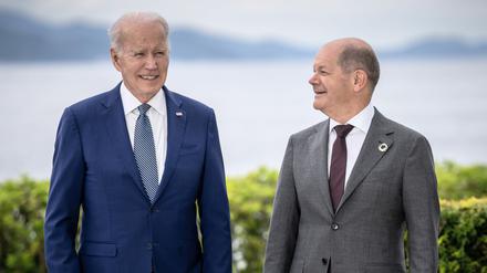 Bundeskanzler Olaf Scholz (r.) trifft am Freitag US-Präsident Joe Biden in Washington.