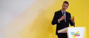Christian Dürr, Fraktionsvorsitzender der FDP, spricht vor Beginn der Fraktionssitzung der FDP im Bundestag. Foto: Melissa Erichsen/dpa +++ dpa-Bildfunk +++