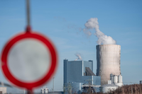 Rauch steigt aus dem Uniper-Kraftwerk Datteln 4 in Nordrhein-Westfalen auf. Foto: dpa