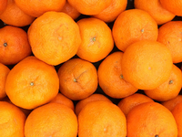 Die Haut von Orangen gibt Kuchen eine spritzige Note - Orangenhaut bedeutet das Gegenteil von frisch. Foto: Photo by stiven bravo on Unsplash