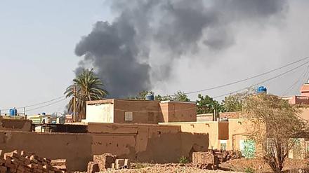 Im Sudan verschärfen sich die Gefechte erneut. 