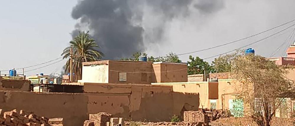 Im Sudan verschärfen sich die Gefechte erneut. 