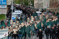 Neonazi-Aufmarsch: "Der III. Weg" am 1. Mai in Plauen. Foto: Sebastian Willnow/AFP