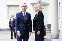 Jens Stoltenberg (Nato) und Magdalena Andersson (Schweden) besprachen sich zur geplanten Nato-Mitgliedschaft. Foto: Henrik Montgomery/AFP