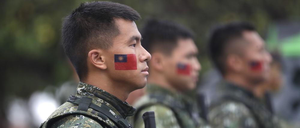 Taiwanesische Soldaten während der Feierlichkeiten zum Nationalfeiertag. (Symbolbild)