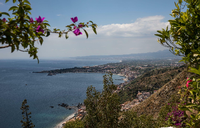 Blick auf die sizilianische Küste. Foto: dpa picture alliance