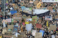 Tausende folgen dem Aufruf zum Global Climate Strike der Bewegung Fridays For Future und demonstrierten in Berlin. Foto: imago