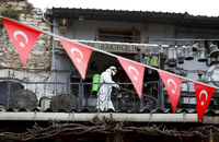Desinfektion des Großen Basars in Istanbul. Foto: REUTERS/Umit Bektas