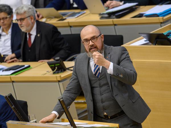 Der AfD-Abgeordnete Hans-Thomas Tillschneider spricht im Landtag von Sachsen-Anhalt.